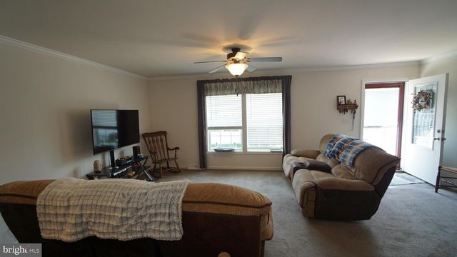 4207 DARBY DR, Morrisville, PA 19067