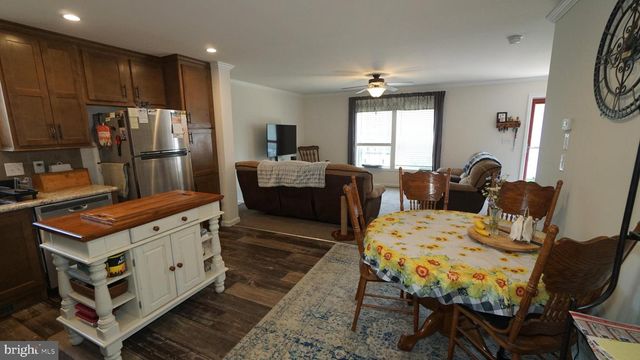 4207 DARBY DR, Morrisville, PA 19067