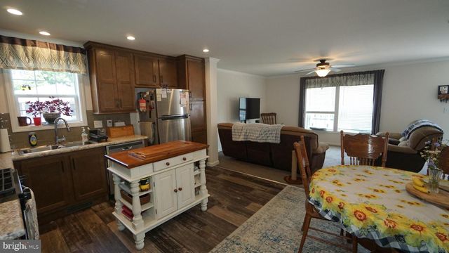 4207 DARBY DR, Morrisville, PA 19067