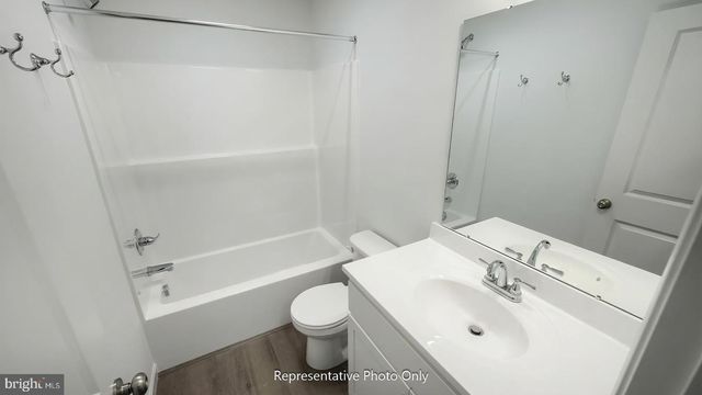 40 N CONIFER DR, Elizabethtown, PA 17022
