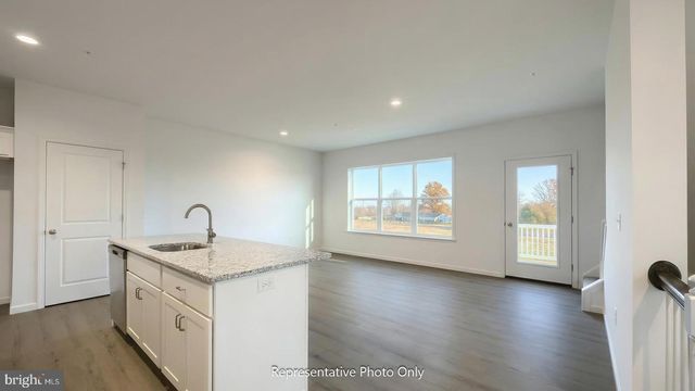 40 N CONIFER DR, Elizabethtown, PA 17022