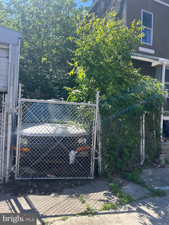 1675 N WILTON ST, Philadelphia, PA 19131