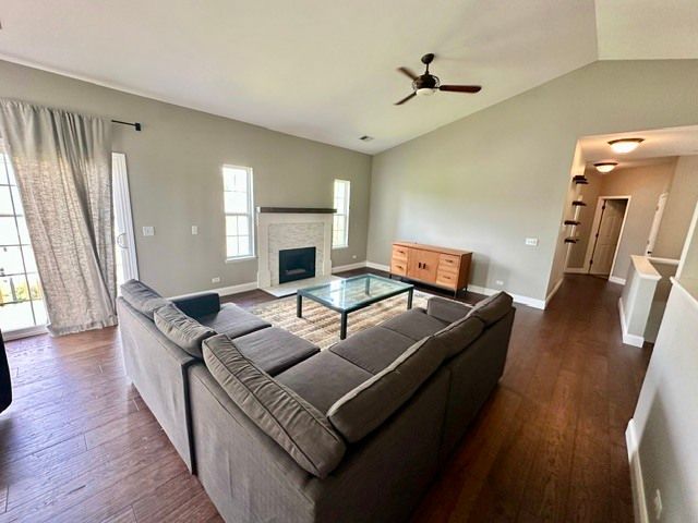 2643 Granite Court B, Crystal Lake, IL 60012