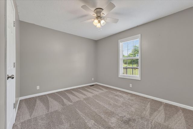 1141 Old Mack Rd, Clarksville, TN 37040