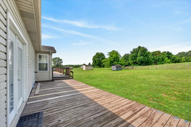 1141 Old Mack Rd, Clarksville, TN 37040
