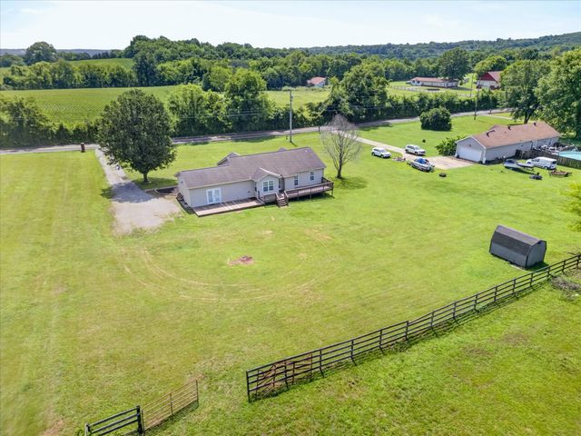 1141 Old Mack Rd, Clarksville, TN 37040
