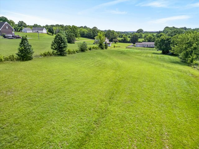 1141 Old Mack Rd, Clarksville, TN 37040