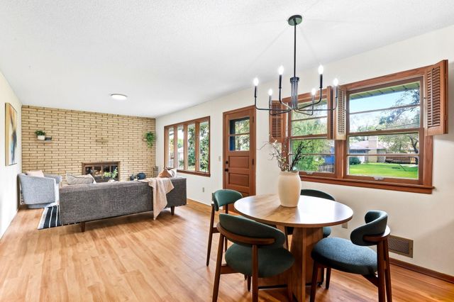 3988 Wisconsin Avenue N, New Hope, MN 55427