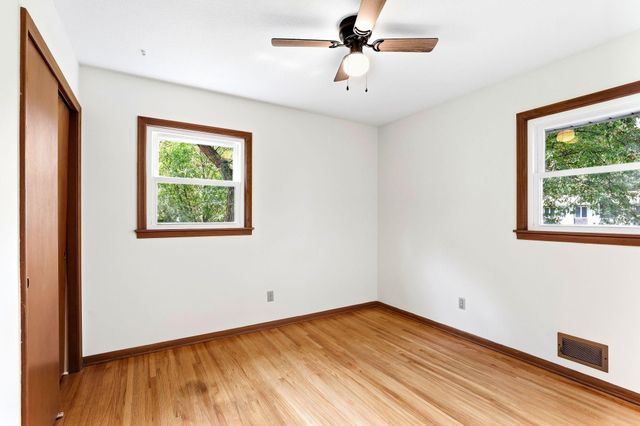 3988 Wisconsin Avenue N, New Hope, MN 55427