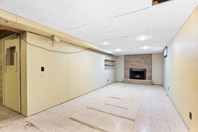 3988 Wisconsin Avenue N, New Hope, MN 55427