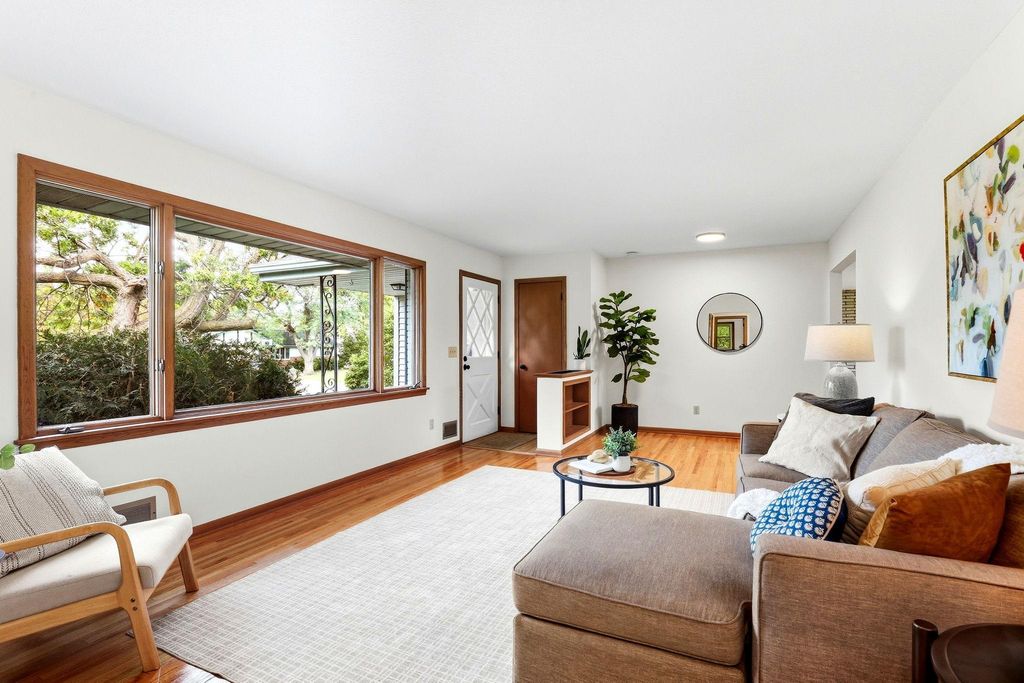 3988 Wisconsin Avenue N, New Hope, MN 55427 — photo 4