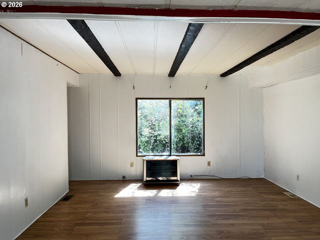 1600 RHODODENDRON Dr 21, Florence, OR 97439