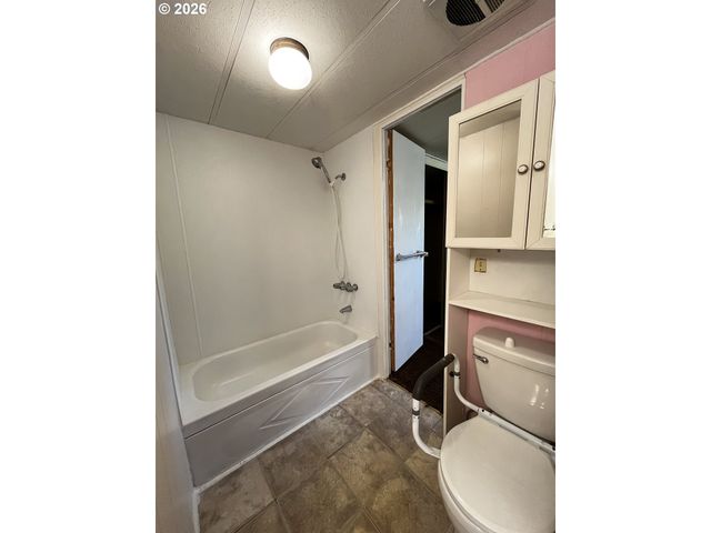 1600 RHODODENDRON Dr 21, Florence, OR 97439