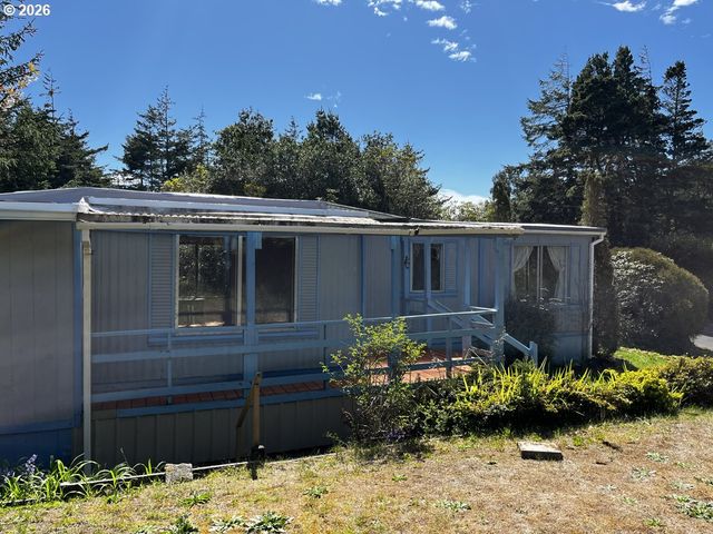 1600 RHODODENDRON Dr 21, Florence, OR 97439