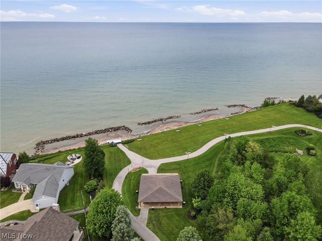 1397 Searay Cove, Painesville Twp, OH 44077