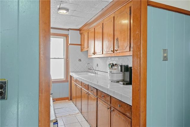 44 Winthrop Avenue, Providence, RI 02908