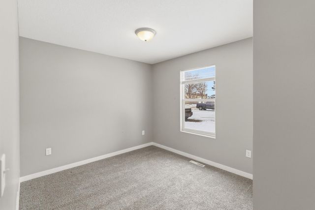 605 Le Hillier Street, Mankato, MN 56001