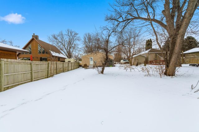 605 Le Hillier Street, Mankato, MN 56001