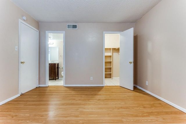 919 S Weatherred Drive 205, Richardson, TX 75080