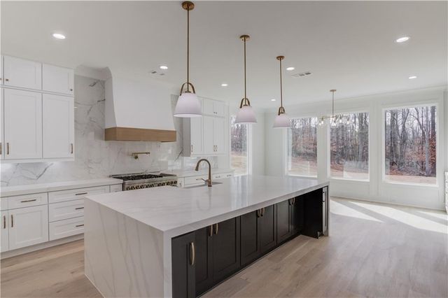 1453 Dee Kennedy Road, Hoschton, GA 30548