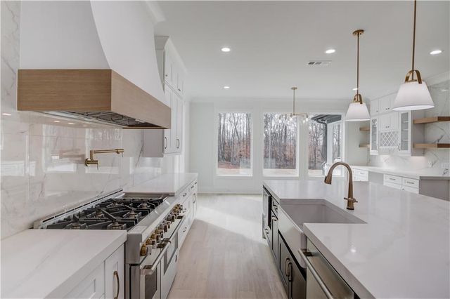 1453 Dee Kennedy Road, Hoschton, GA 30548