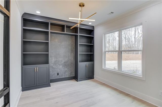 1453 Dee Kennedy Road, Hoschton, GA 30548