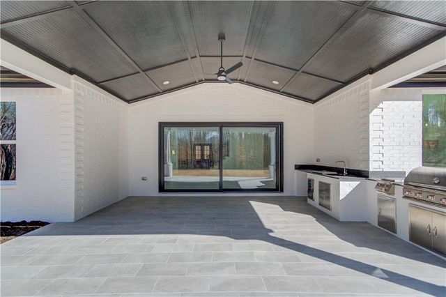 1453 Dee Kennedy Road, Hoschton, GA 30548