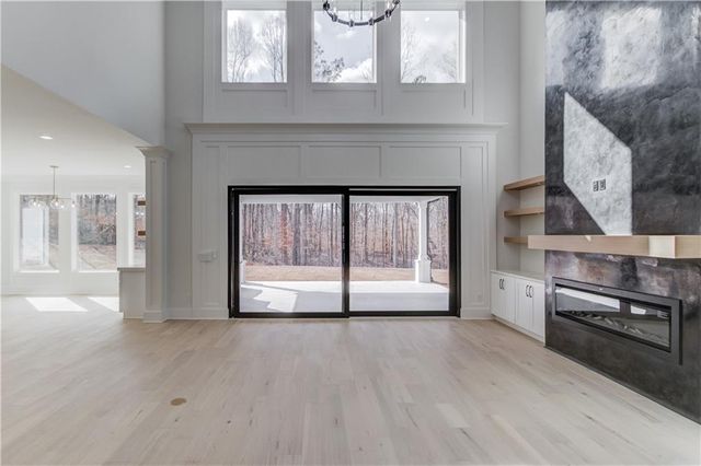 1453 Dee Kennedy Road, Hoschton, GA 30548