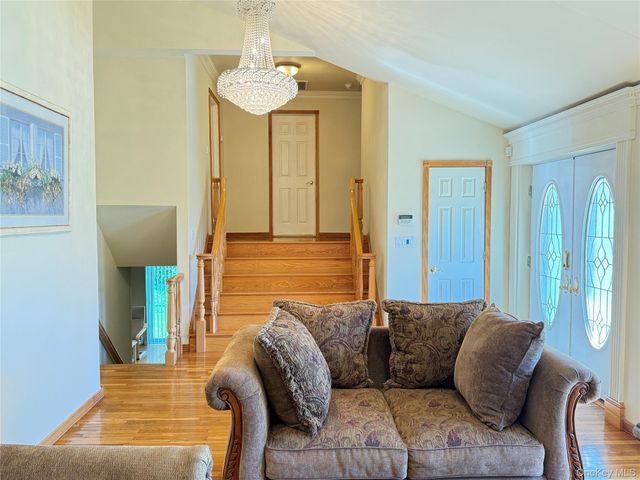 14 Millpond, Jericho, NY 11753