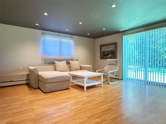 14 Millpond, Jericho, NY 11753