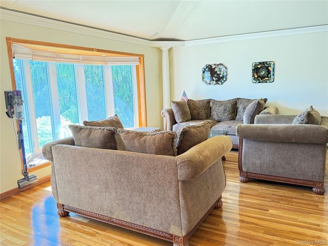 14 Millpond, Jericho, NY 11753