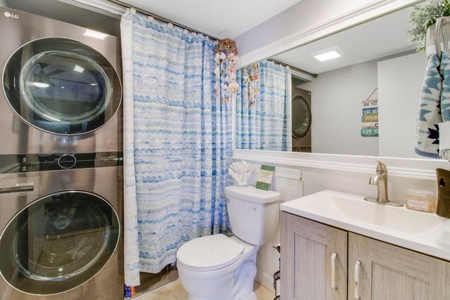 912 9th Court, Palm Beach Gardens, FL 33410