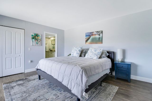 912 9th Court, Palm Beach Gardens, FL 33410