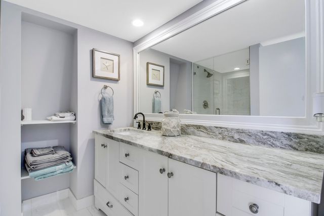 912 9th Court, Palm Beach Gardens, FL 33410