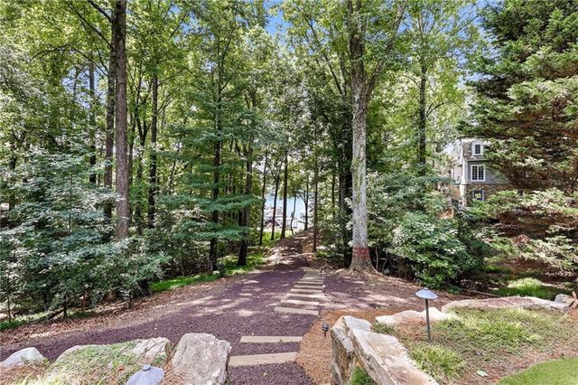 5973 Nachoochee Trail, Flowery Branch, GA 30542