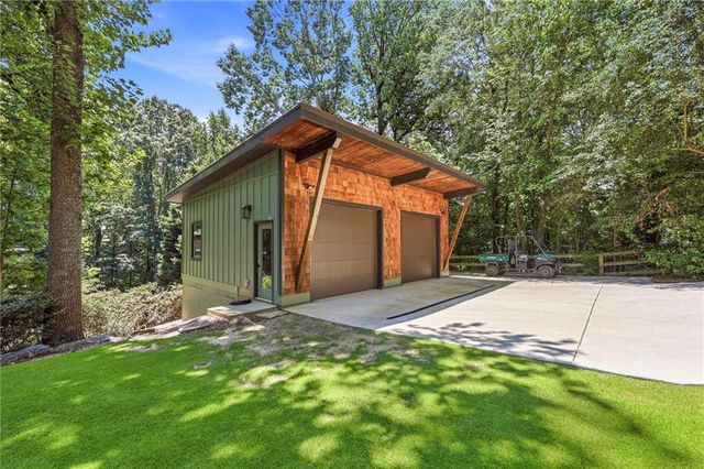 5973 Nachoochee Trail, Flowery Branch, GA 30542