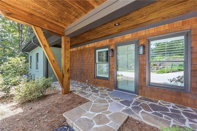 5973 Nachoochee Trail, Flowery Branch, GA 30542