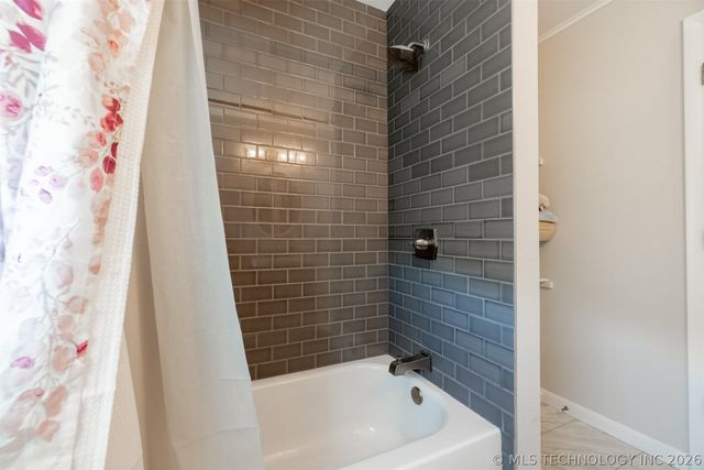 5709 E 24th Street, Tulsa, OK 74114