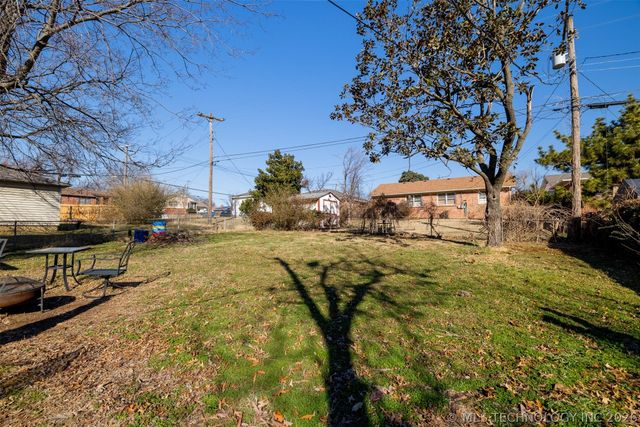 5709 E 24th Street, Tulsa, OK 74114