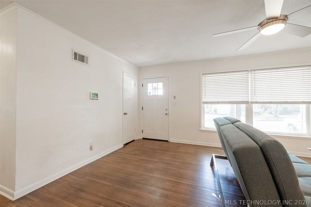 5709 E 24th Street, Tulsa, OK 74114