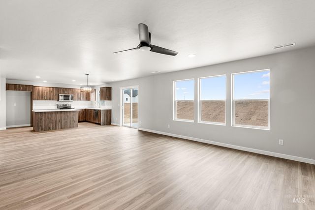 469 Waverly Ave, Middleton, ID 83644
