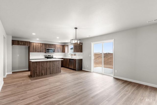 469 Waverly Ave, Middleton, ID 83644