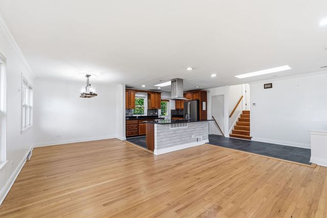 8344 Kedvale Avenue, Skokie, IL 60076