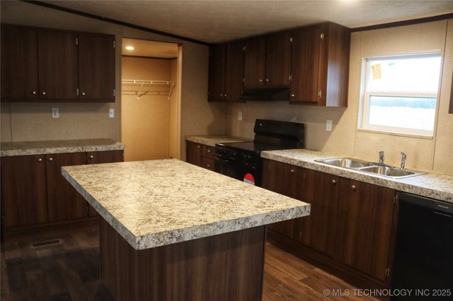 16130 Harper Lane, Beggs, OK 74421