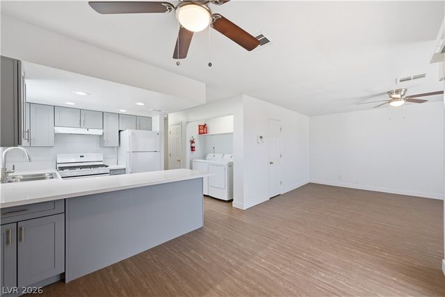 6952 Issac Avenue, Las Vegas, NV 89156