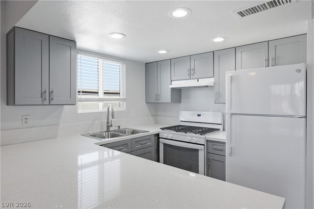 6952 Issac Avenue, Las Vegas, NV 89156