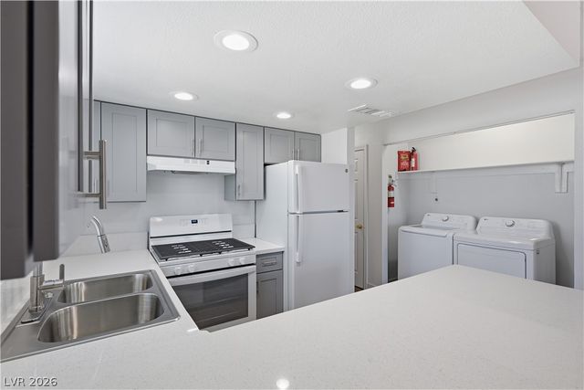 6952 Issac Avenue, Las Vegas, NV 89156