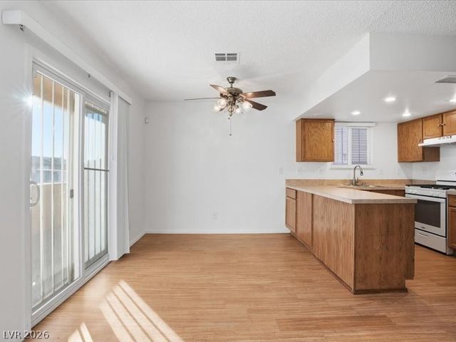 6952 Issac Avenue, Las Vegas, NV 89156