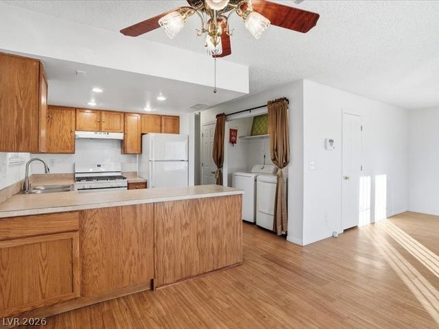 6952 Issac Avenue, Las Vegas, NV 89156