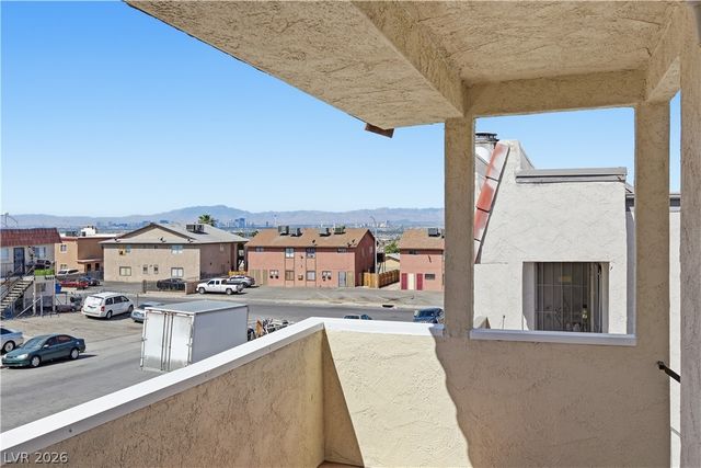 6952 Issac Avenue, Las Vegas, NV 89156